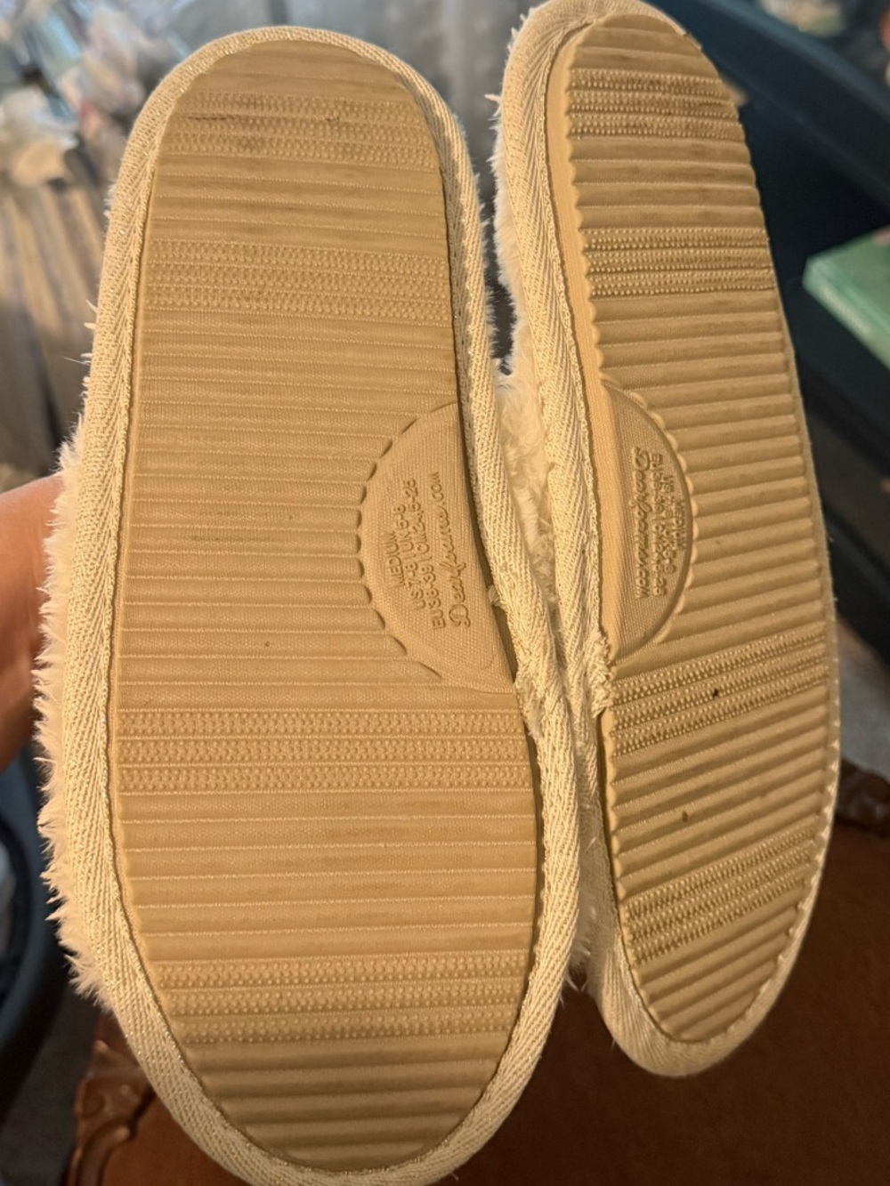 dearfoams Cream Fuzzy Slide Slippers with Gold Accents - Picture 3 of 4